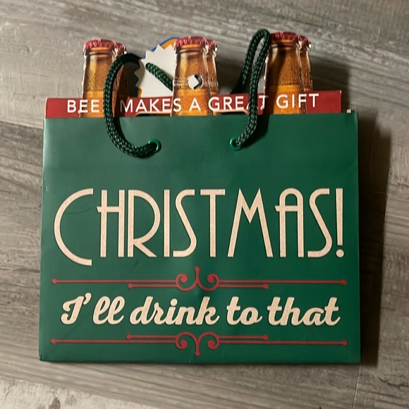 NWT heavy duty gift bags 🚨READ DESCRIPTION 🚨 - Picture 8 of 14